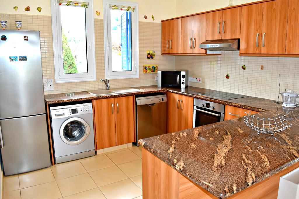 Latchi Beach Front Villa - Private Heated Pool - Amazing Uninterrupted Sea Views Polis Exterior foto
