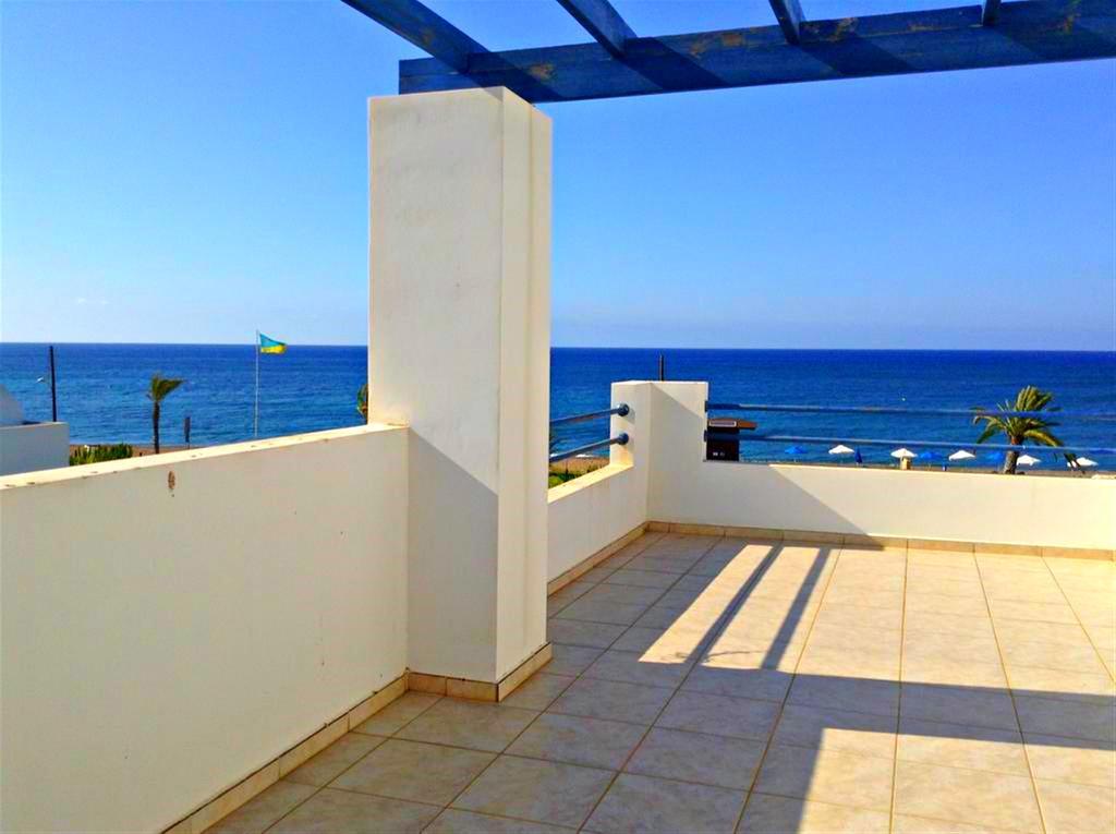 Latchi Beach Front Villa - Private Heated Pool - Amazing Uninterrupted Sea Views Polis Exterior foto