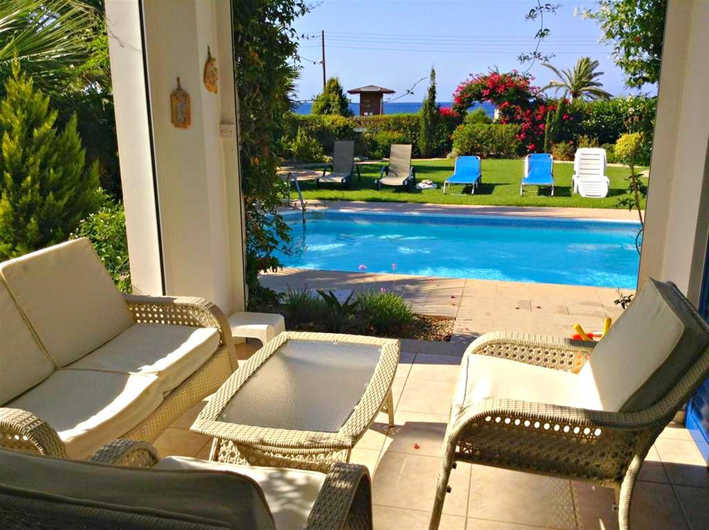 Latchi Beach Front Villa - Private Heated Pool - Amazing Uninterrupted Sea Views Polis Exterior foto